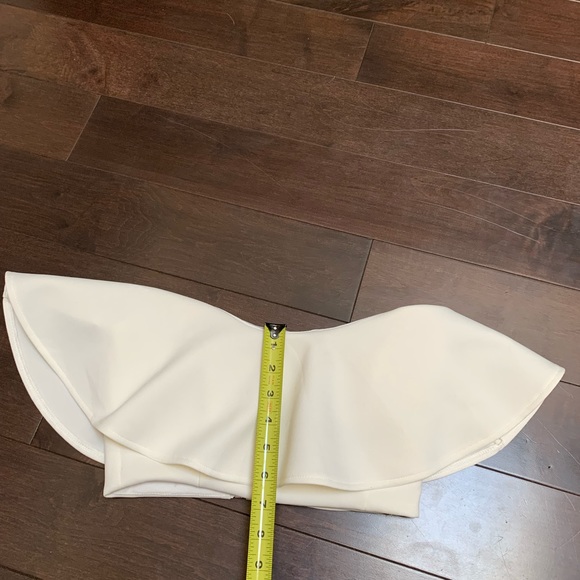 White ruffle crop top - Picture 4 of 10